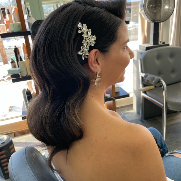 Dareth Colburn Bridal Rhinestone Hair comb Hairpiece main image 5
